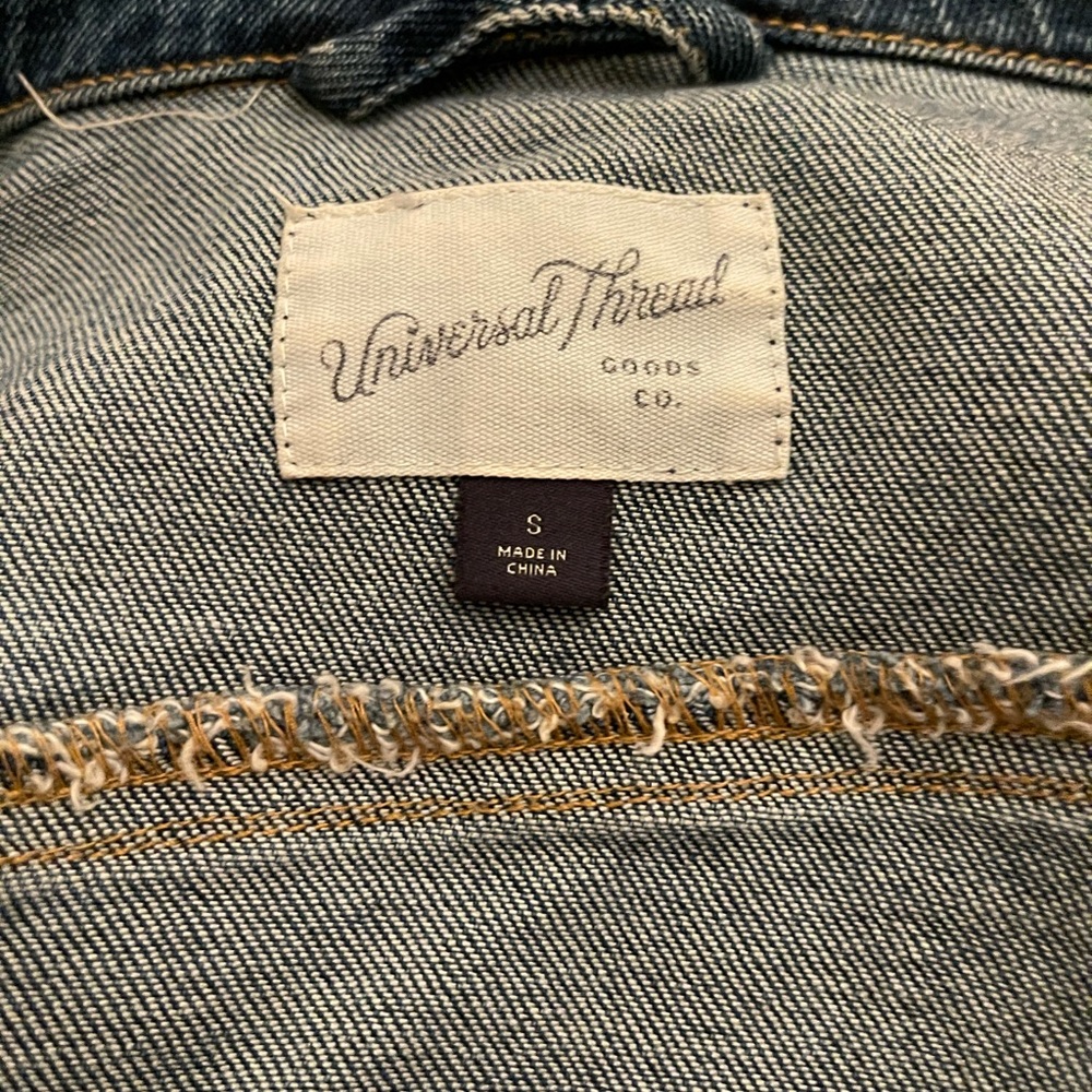Universal Thread Distress Jean Jacket - image 5